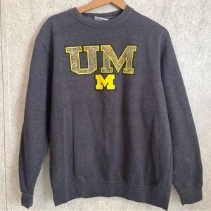 UM Michigan Majestic Charcoal and Yellow Camo lettering Crewneck Sweatshirt Med
